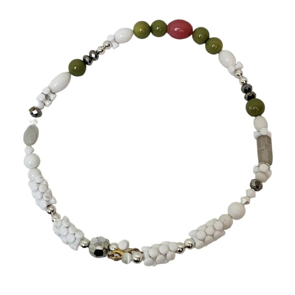 Red Glass Bead Green Oval White Necklace - Picture 2 of 2